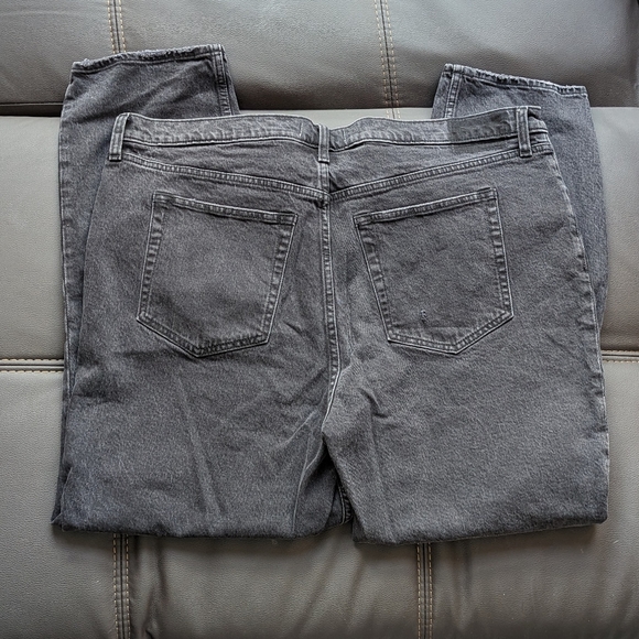 Abercrombie Ultra High Rise 90s Straight Jean - Black Distressed - Picture 2 of 10